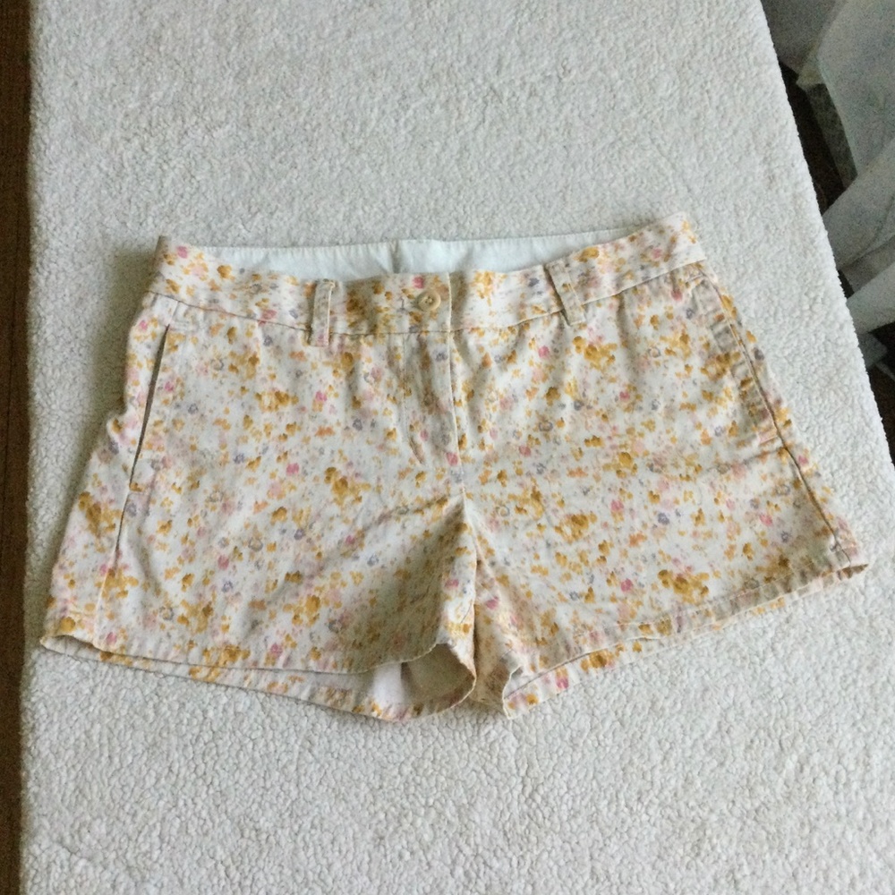J. Crew Floral Broken-in Chino Shorts City Fit Cream Pink Gold Purple - Sz 8